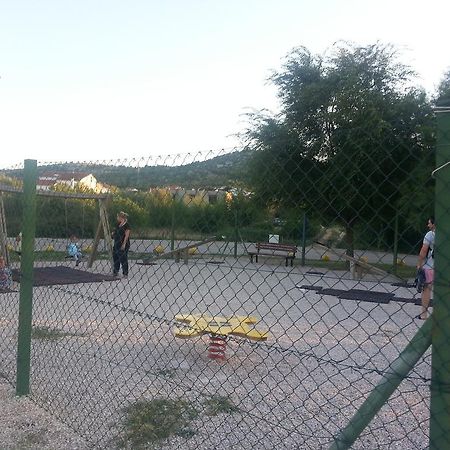 Apartment B&K Raslina Dış mekan fotoğraf