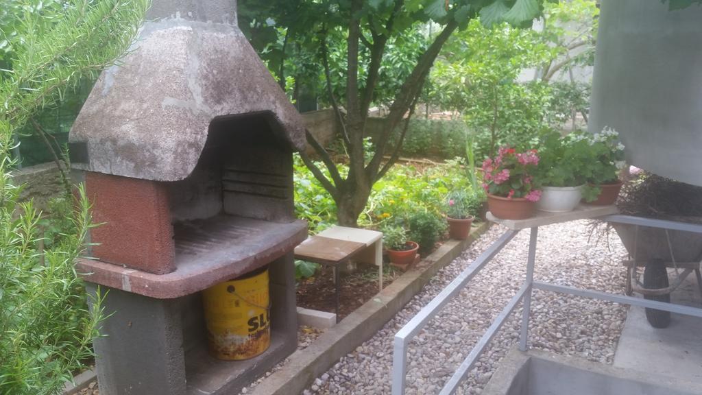 Apartment B&K Raslina Dış mekan fotoğraf